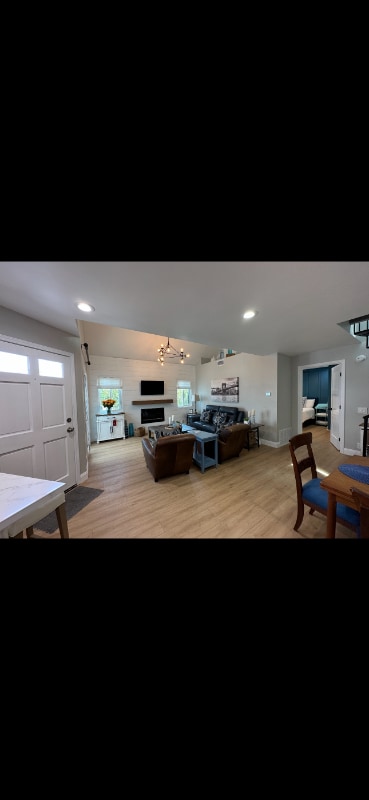 Building Photo - 43 Briarglen