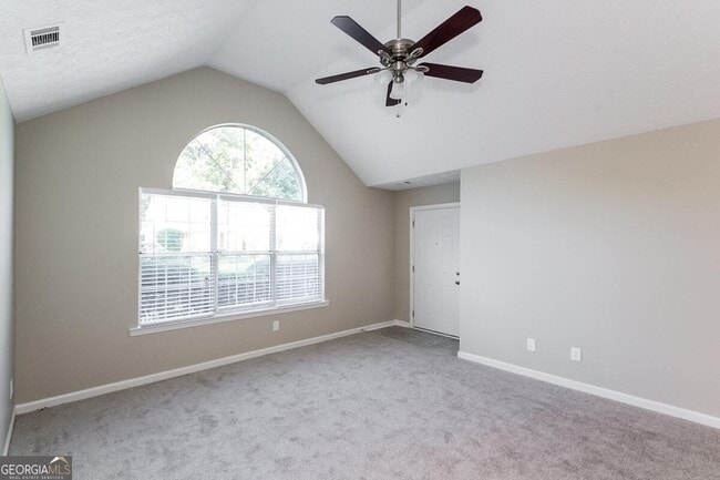 Building Photo - 1136 Oakwood Manor Ct