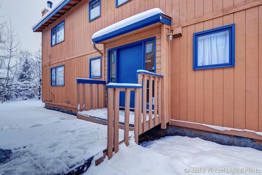 Building Photo - 1620 Russian Jack Dr