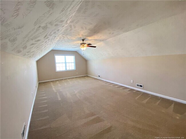 Building Photo - 89 Person Ct