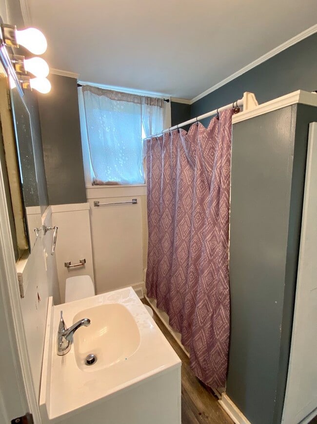 Building Photo - 2 Bedroom House in Seneca