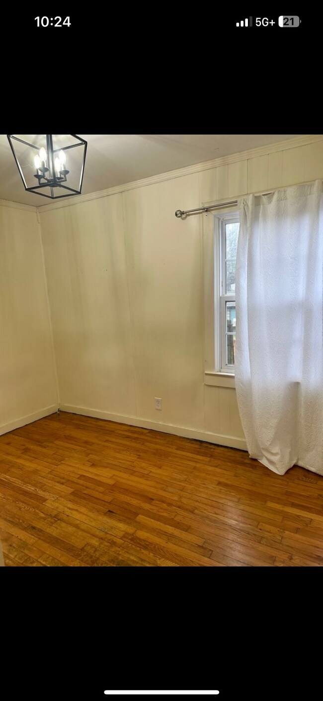 Building Photo - 131 Druid Dr