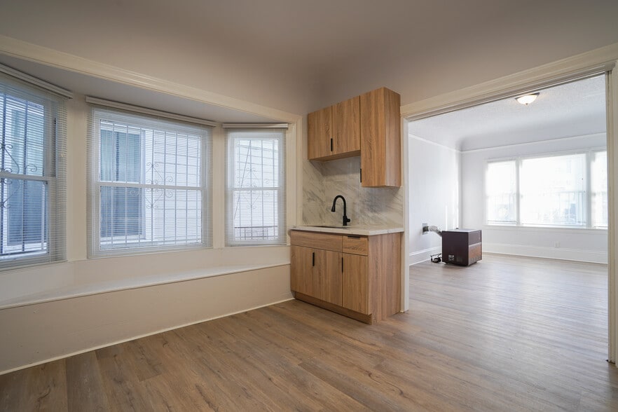 Building Photo - 185 10th St