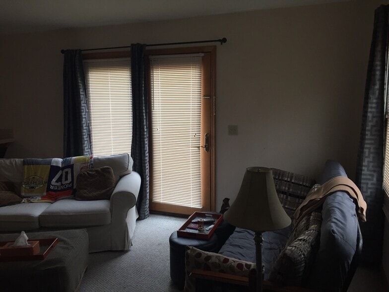 Building Photo - 306 Beakes St