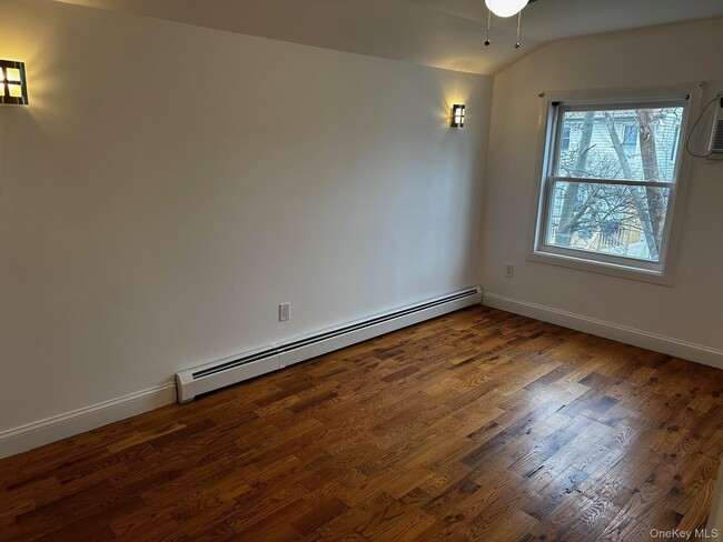 Building Photo - 3-44 Beach 87th St