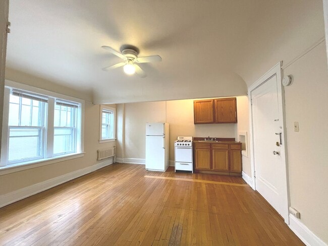 Interior Photo - 1315 Cass