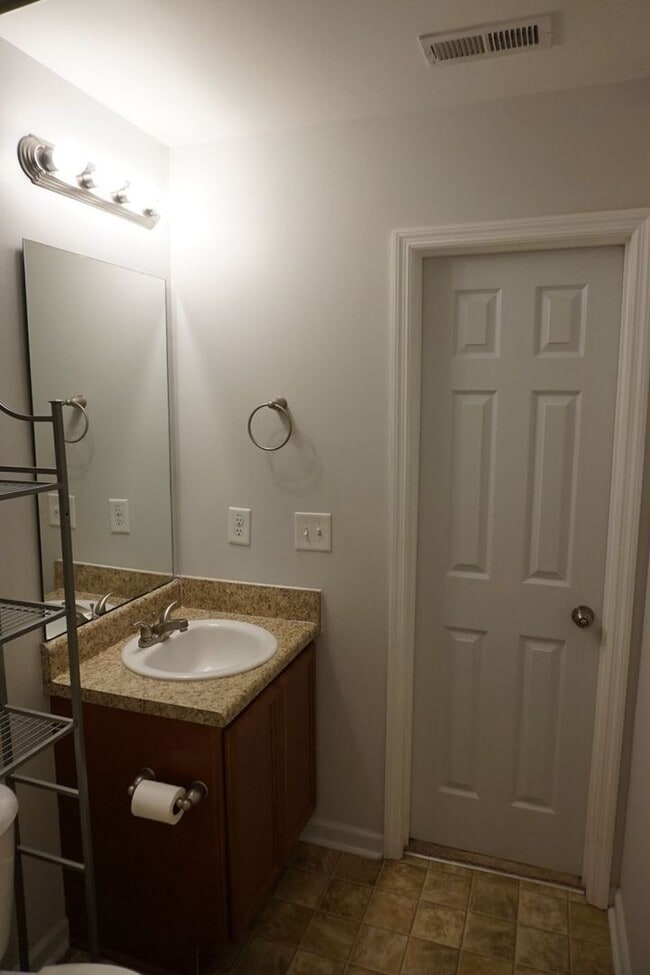 Building Photo - 3 Bedroom and 3 Full bathroom located The Village at the Glen within Carolina