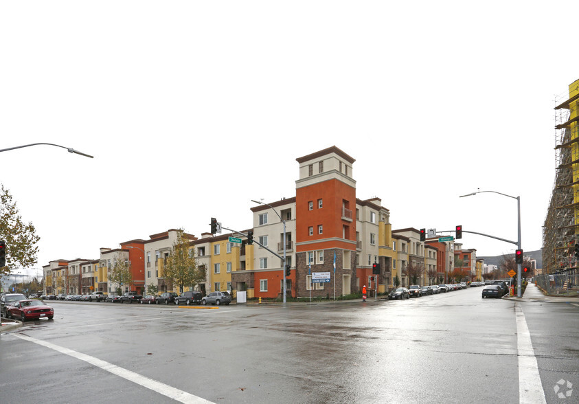 Building Photo - La Moraga Apartments