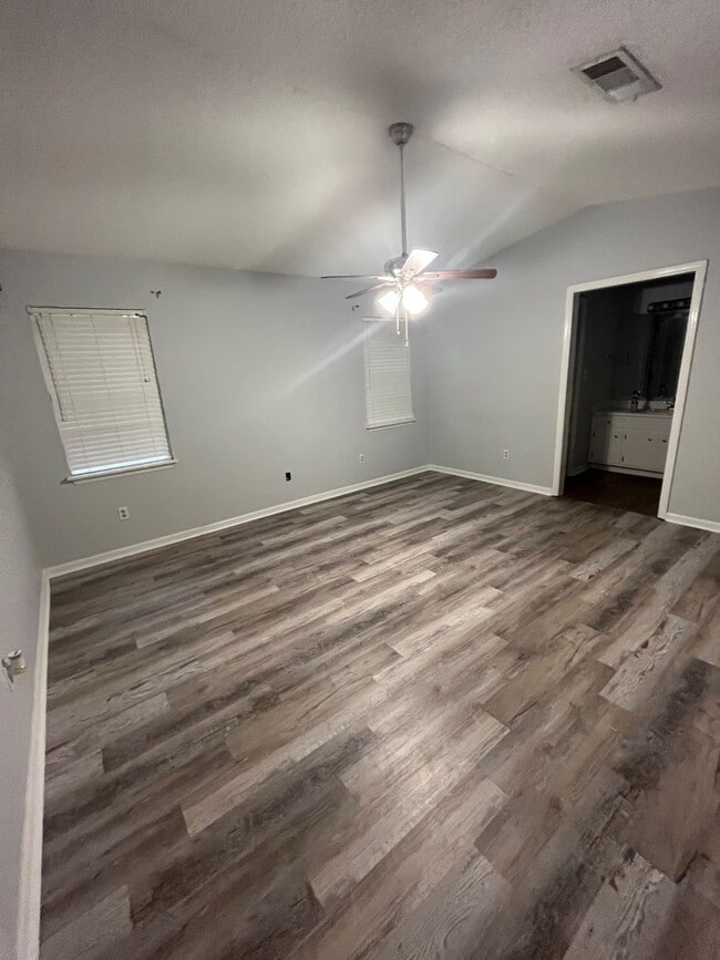 Building Photo - 2505 Walden Ct