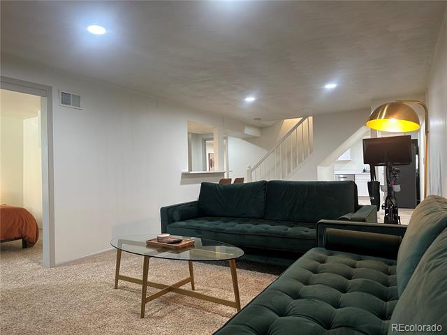 Building Photo - 6526 S Elizabeth Way