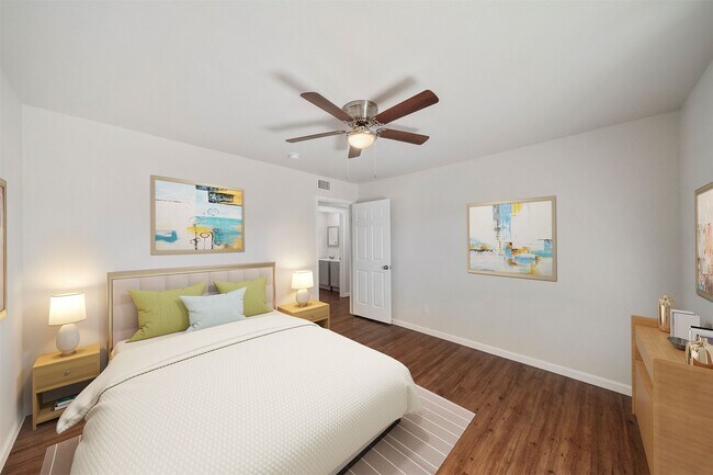 Building Photo - 6403 Sloan St