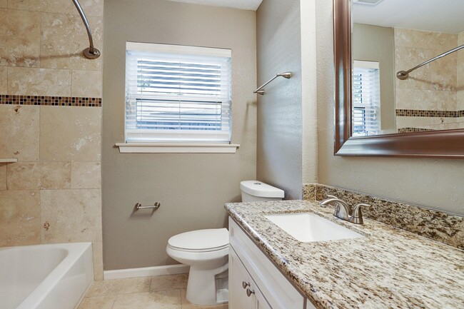Building Photo - 9522 Emnora Ln