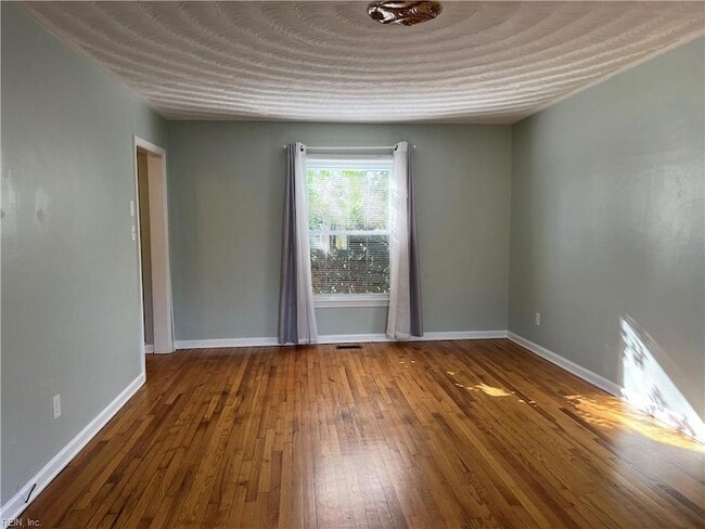 Building Photo - 424 Old Forge Ct