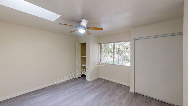 Building Photo - Beautiful 3 Bed/2 Bath Home in