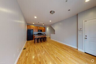 Building Photo - 4 br, 3 bath Triplex - 1846 N 17TH ST Unit A