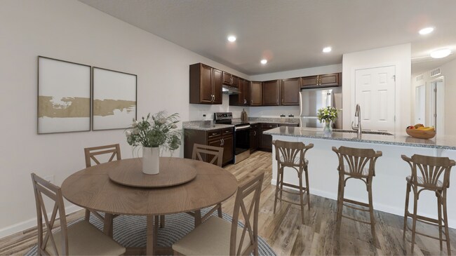 Building Photo - Spacious 3BD/2BA