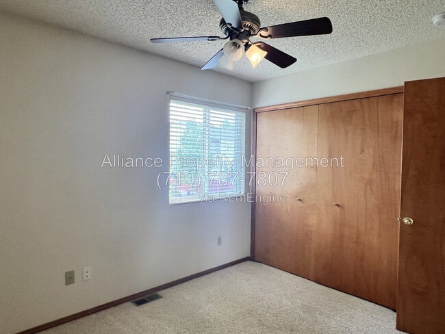 Building Photo - 6944 Lost Springs Dr