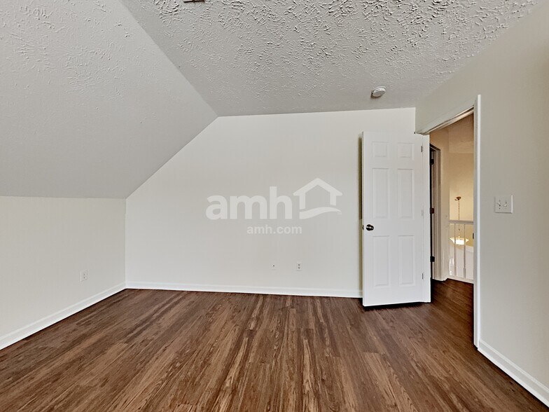 Building Photo - 509 Bancroft Way