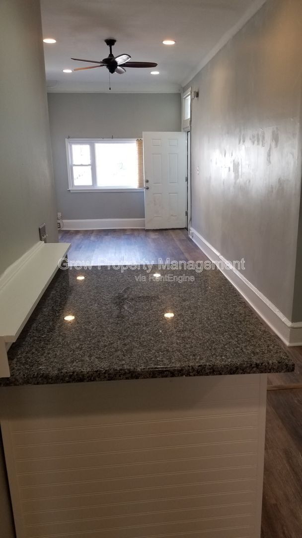 Building Photo - 2516 Cecil B. Moore Ave