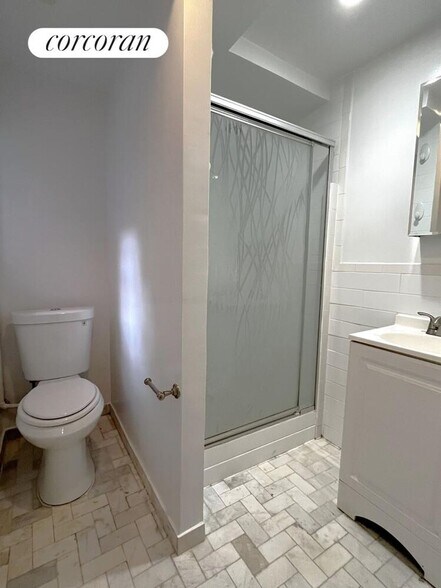 Building Photo - 34 W 86th St