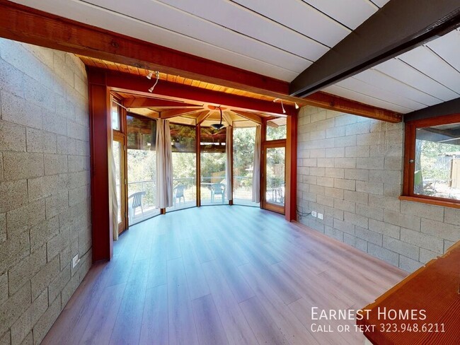 Building Photo - 12400 Rochedale Ln