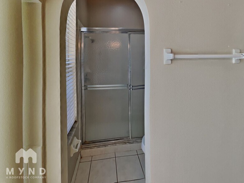 Building Photo - 7026 Captiva Cir