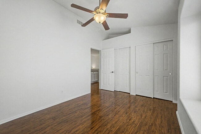 Building Photo - 1513 W Lark Dr