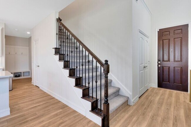 Building Photo - Like-New 4 Bedroom Home in Prime Garland Location