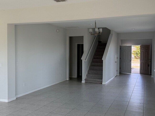 Building Photo - Stunning 2 story home in Ocoee