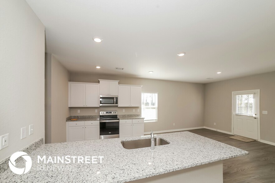 Building Photo - 529 Firethorn Ct