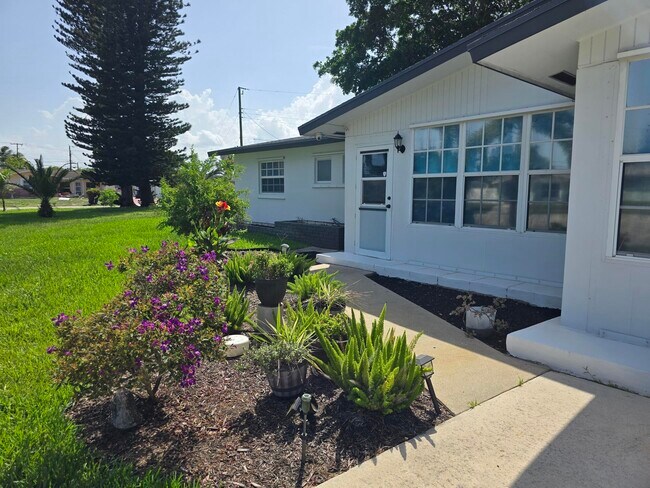 Building Photo - 2672 Rockcrest Ct