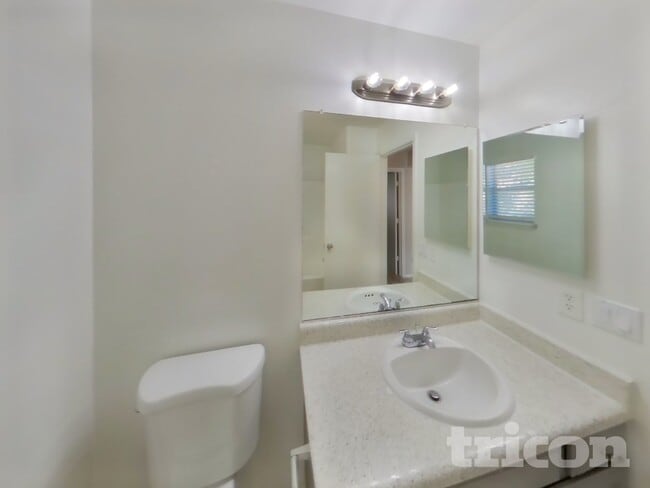 Building Photo - 8605 West Campbell Ave