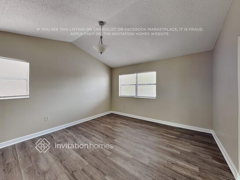 Building Photo - 10420 SW 67th St