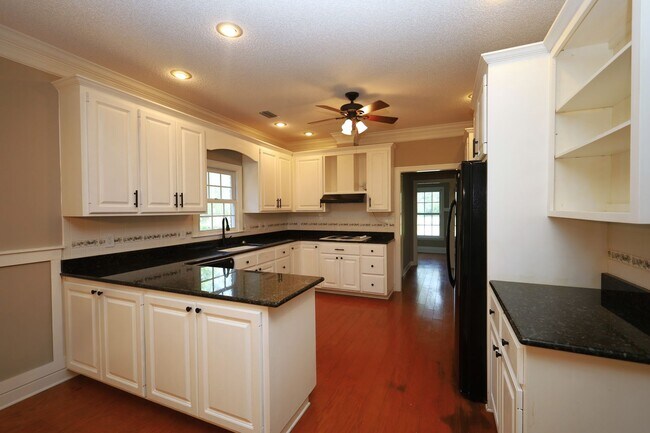 Building Photo - 1054 Ridge Rd