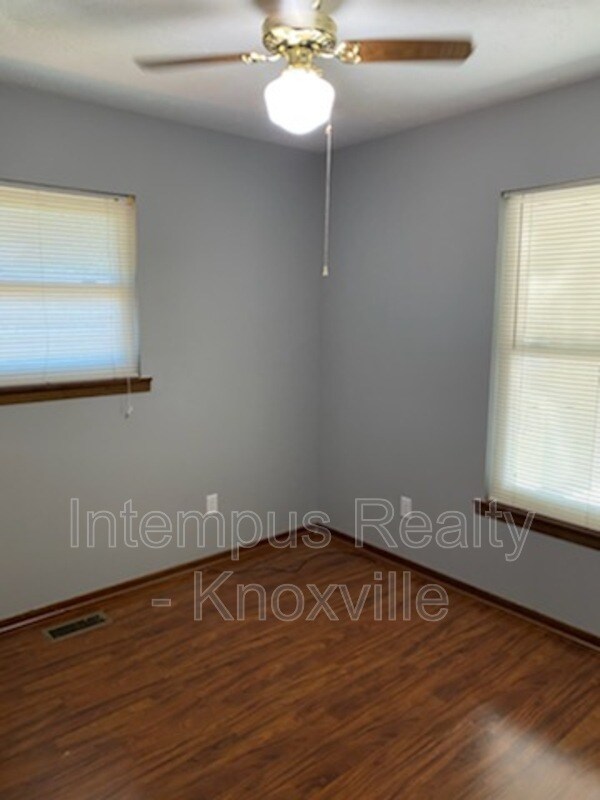 Building Photo - 6517 Bay Cir Dr