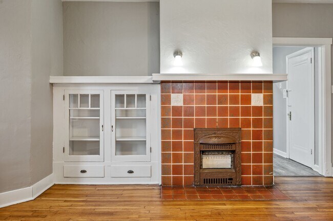 Building Photo - 101-103 E Agnew Avenue