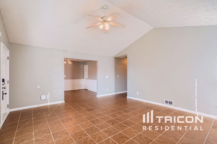 Building Photo - 1476 Steam Engine Way NE