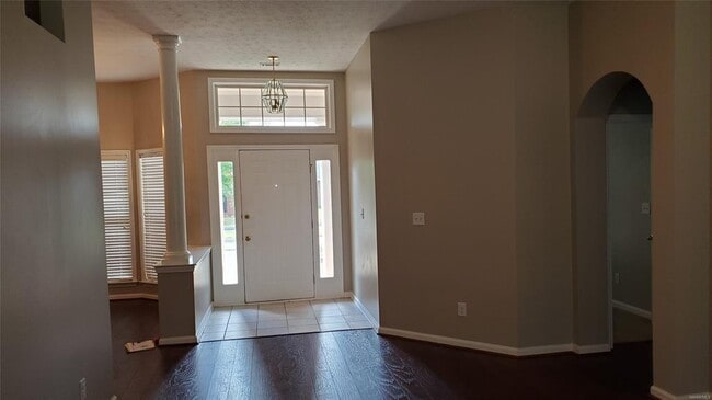 Building Photo - 9101 Hanston Pl