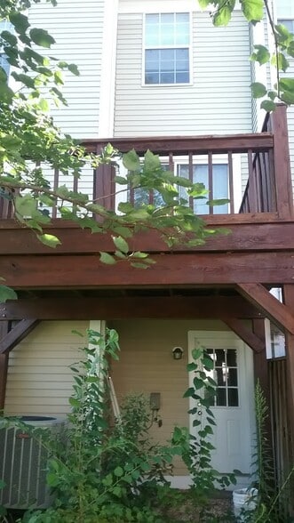 Building Photo - 11009 Sentry Ridge Rd