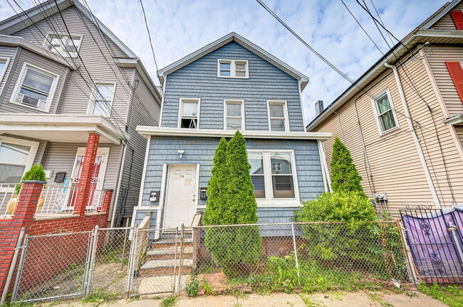 Building Photo - 134 Livingston St