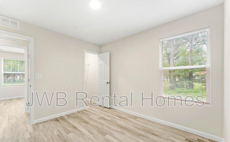 Building Photo - 5428 Chenango Blvd