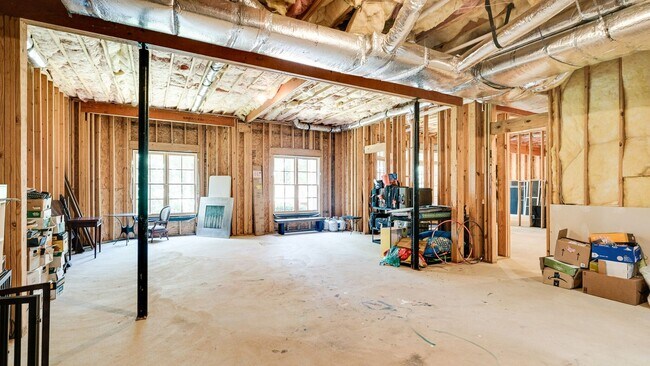 Building Photo - Fully Furnished 4 Bedroom, 3.5 Bath w/ 3 Car Garage and Unfinished Basement in Governors Club