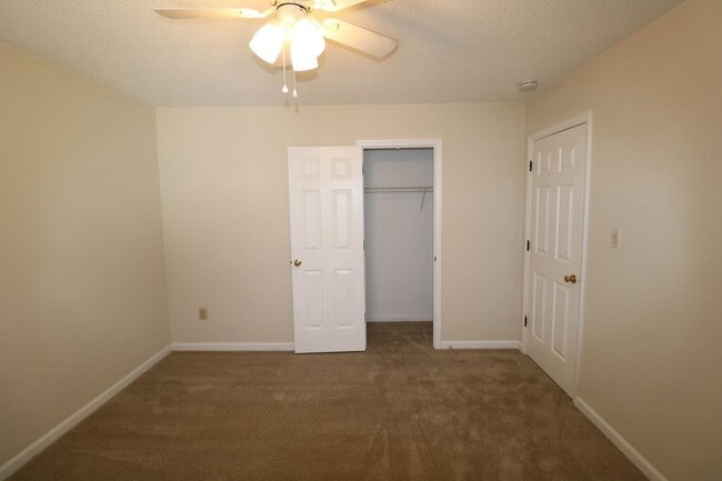 Building Photo - 1517 Bethesda Woods Ln