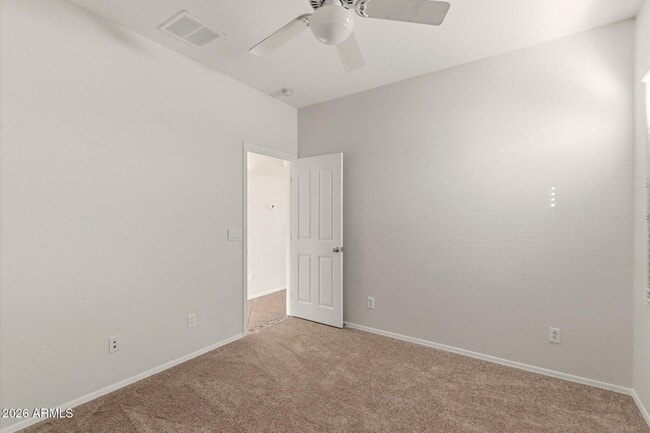 Building Photo - 8938 W Grovers Ave