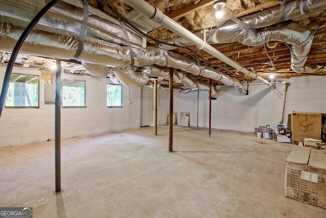 Building Photo - 140 Mary Freeman Rd
