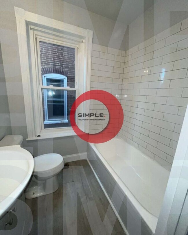 Building Photo - 522 N Charlotte St