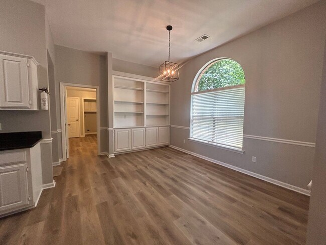 Building Photo - Newly Renovated Cordova Home! Offering ove...