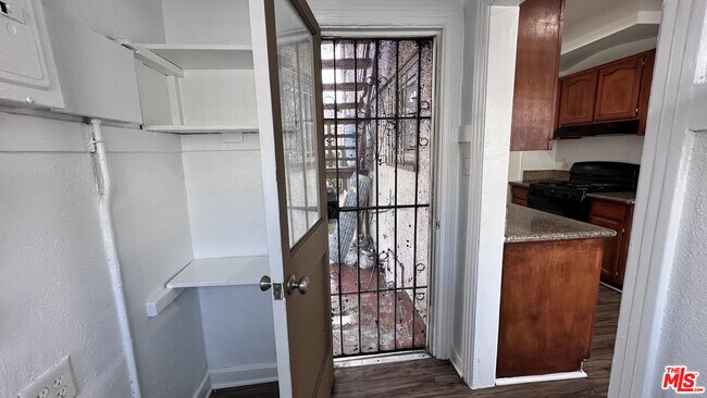 Building Photo - 1709 W 70th St