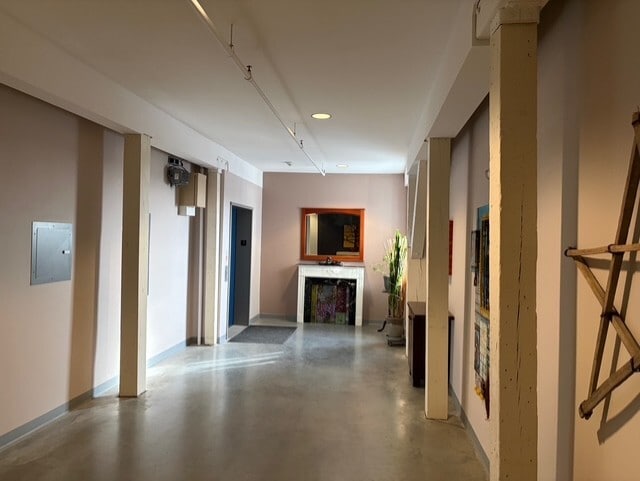 Building Photo - 18 Park St