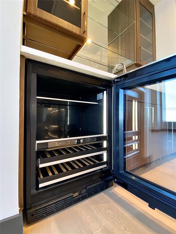 Building Photo - 1402 Elm St